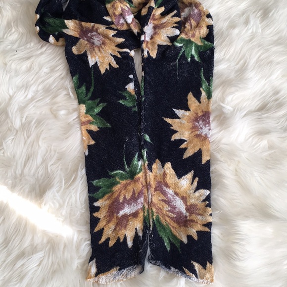 Show Me Your Mumu Overtop Sweater- in Sunflower Dreams Knit - Picture 11 of 16